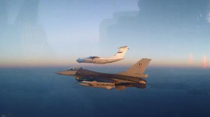 Российские самолеты сопровождаются F-16 ВВС Бельгии Российские самолеты сопровождаются F-16 ВВС Бельгии