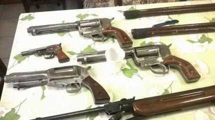 Самодельное и замаскированное оружие – необычное хобби итальянского дедушки Самодельное и замаскированное оружие – необычное хобби итальянского дедушки