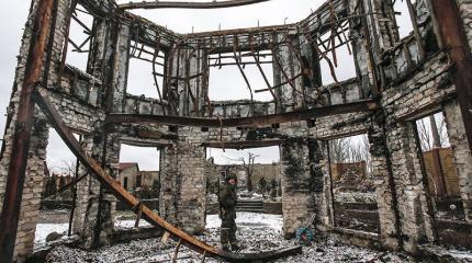 Украинские снайперы целились в наши окна: интервью с беженкой из Дебальцево Украинские снайперы целились в наши окна: интервью с беженкой из Дебальцево