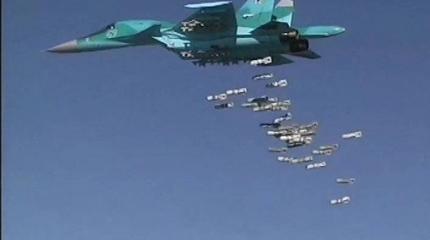 Бомбардировка в Алеппо: скопление боевиков оказалось на пути авиации РФ Бомбардировка в Алеппо: скопление боевиков оказалось на пути авиации РФ