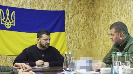 Перестрелки в Киеве: Залужный целил в Зеленского, а попал в себя