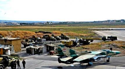 Попытки Сирийской армии деблокировать авиабазу Дейр-эз-Зор попали на видео Попытки Сирийской армии деблокировать авиабазу Дейр-эз-Зор попали на видео