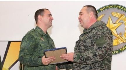 Плотницкий вручил награды бойцам 2-й гвардейской мотострелковой бригады Плотницкий вручил награды бойцам 2-й гвардейской мотострелковой бригады