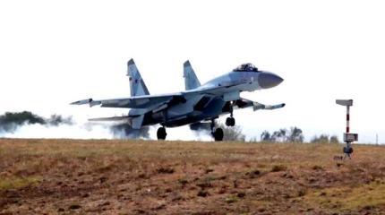 Российский Су-35 впервые приземлился в Турции