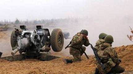 Десантники ВСУ проходят артиллерийскую подготовку на Житомирщине Десантники ВСУ проходят артиллерийскую подготовку на Житомирщине