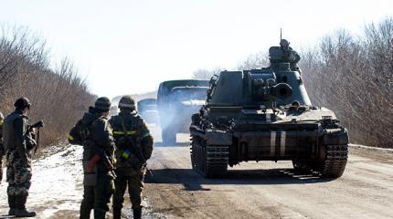 В ДНР заявили, что силовики перебросили в Донбасс танки и "Град" В ДНР заявили, что силовики перебросили в Донбасс танки и "Град"