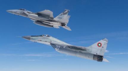 Истребители F-15 ВВС США передислоцированы в Болгарию Истребители F-15 ВВС США передислоцированы в Болгарию