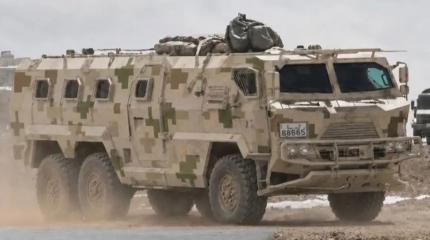 "Бронированный автобус" для высокогорья показали в Китае