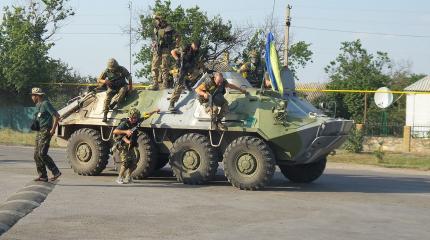 «Блокадники» обвинили Порошенко в госизмене и пообещали дать бой ВСУ «Блокадники» обвинили Порошенко в госизмене и пообещали дать бой ВСУ