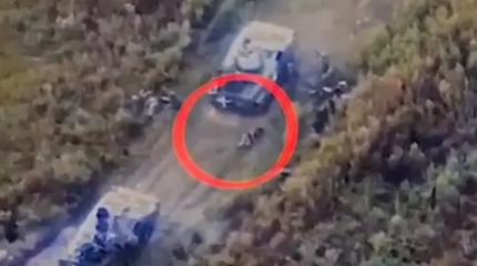 БМП ВСУ с водителем-паникером пошла на таран, задавила боевика и взорвалась