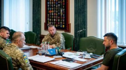 Безжалостный план: инсайдер пояснил, зачем Киев выпустил молодёжь из страны Безжалостный план: инсайдер пояснил, зачем Киев выпустил молодёжь из страны
