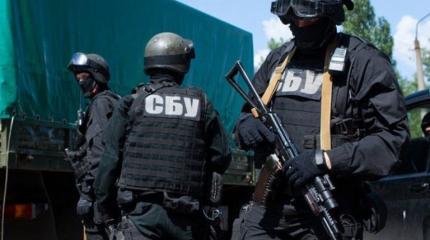 Боевики СБУ захватили в заложники мать луганского офицера Боевики СБУ захватили в заложники мать луганского офицера
