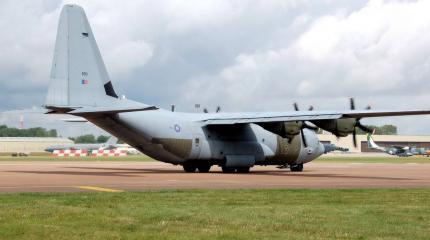 Великобритания продаст Бангладешу военно-транспортные самолеты C-130J