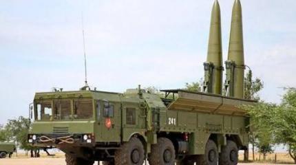 Учебно-боевые пуски ракет комплекса "Искандер-М" проведены в ВВО Учебно-боевые пуски ракет комплекса "Искандер-М" проведены в ВВО