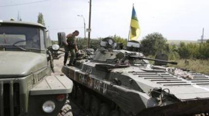 Украинские военные попали в окружение под Дебальцево Украинские военные попали в окружение под Дебальцево