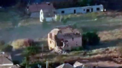 Ракета Х-39 проделала дыру в доме, где прятались операторы дронов ВСУ