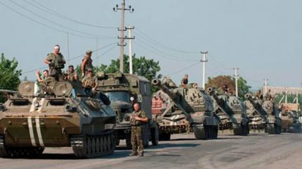 Киев готовится к войне, к фронту активно стягивается тяжелая техника силовиков Киев готовится к войне, к фронту активно стягивается тяжелая техника силовиков