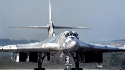 Многорежимный стратегический бомбардировщик Ту-160 Многорежимный стратегический бомбардировщик Ту-160