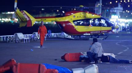 Теракт в Ницце: погибли 80 человек Теракт в Ницце: погибли 80 человек