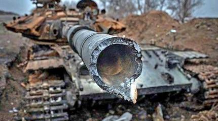 Разбиты блокпосты ВСУ в Авдеевке, уничтожены 4 танка и взвод оккупантов Разбиты блокпосты ВСУ в Авдеевке, уничтожены 4 танка и взвод оккупантов