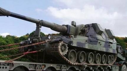 155-мм САУ AS-90 из Британии горят так же хорошо, как и танки Challenger 2