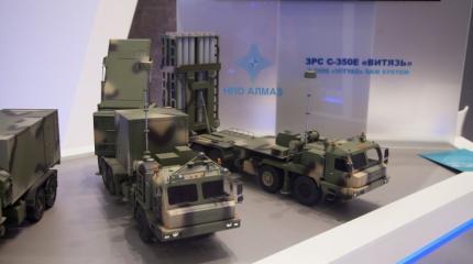 ЗРС С-350Е «Витязь» презентовали на форуме «Армия-2016» ЗРС С-350Е «Витязь» презентовали на форуме «Армия-2016»