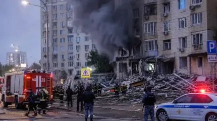 Массированный удар по Москве: погиб гражданин Индии, десятки людей ранены