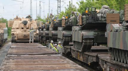 Враг у ворот: НАТО строит военную железную дорогу до Санкт-Петербурга