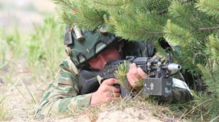 Армию ЛНР перевели на усиленный режим боевой подготовки Армию ЛНР перевели на усиленный режим боевой подготовки