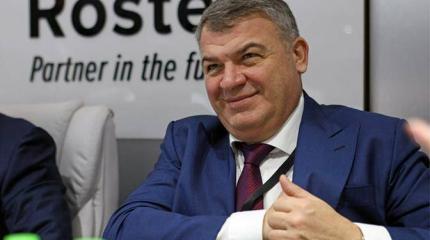 Сердюков скоро потрясет Россию новым истребителем