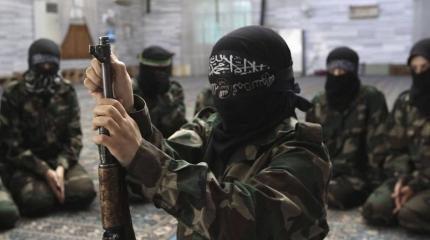 Боевики ДАИШ за год завербовали более 2 тысыч детей Боевики ДАИШ за год завербовали более 2 тысыч детей
