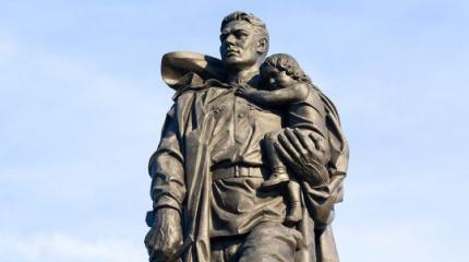 «Именно русская армия выпустила кишки из германской военной машины…» «Именно русская армия выпустила кишки из германской военной машины…»