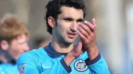 Футболист "Зенита", уехавший в Сирию, рассказал о жизни в условиях войны Футболист "Зенита", уехавший в Сирию, рассказал о жизни в условиях войны