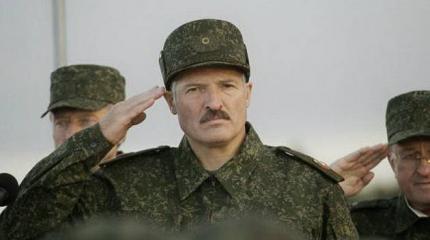 Лукашенко: Беларуси приходится наращивать оборонный потенциал Лукашенко: Беларуси приходится наращивать оборонный потенциал