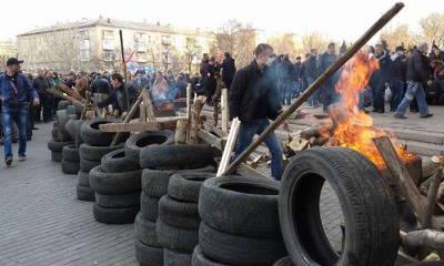 Милиции Константиновки разрешили стрелять по протестующим Милиции Константиновки разрешили стрелять по протестующим