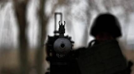 Боец Нацгвардии застрелил коллегу на блокпосту под Луганском Боец Нацгвардии застрелил коллегу на блокпосту под Луганском