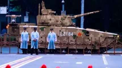 Новая китайская БМП удивляет своими размерами и набором оружия