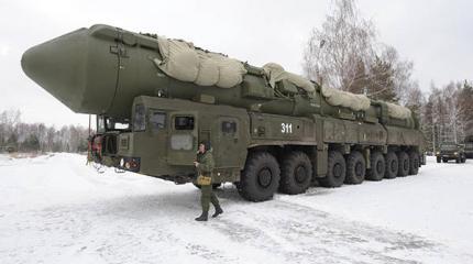 Танки и ракеты на фоне Заполярья