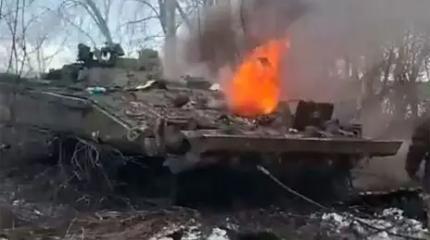Боевики ВСУ в отчаянии бросали снег в люк, пытаясь потушить Bgbv 90 Боевики ВСУ в отчаянии бросали снег в люк, пытаясь потушить Bgbv 90