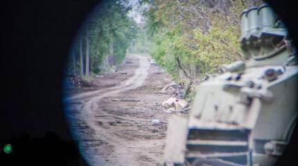 На донецкой войне по праздникам стреляют боевыми