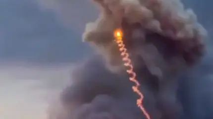 Ракеты ВСУ в Киеве показали, как они летают по траектории "хвостик свиньи"