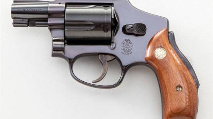 Револьвер Smith & Wesson .38 Centennial