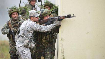 Армия США регулярно убивает своих солдат