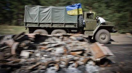 Уничтожение грузовика ВСУ на Донбассе попало на видео