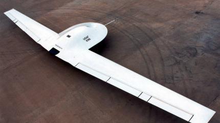 Беспилотный летательный аппарат разведчик RQ-3 «Dark Star»