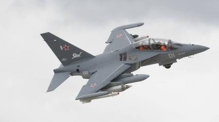 Звено Як-130 войдет в состав Воздушно-космических сил Звено Як-130 войдет в состав Воздушно-космических сил