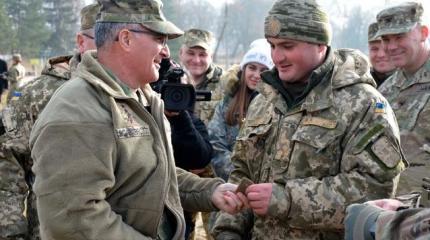 ВСУ под каблуком Пентагона. Генерал Скапароти проверил украинских карателей