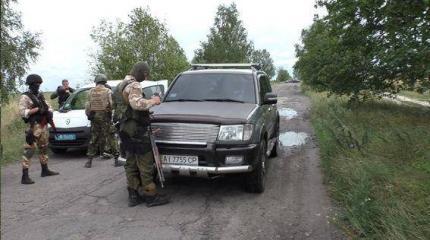 Украинская Нацгвардия открыла огонь по жителям в Ровенской области Украинская Нацгвардия открыла огонь по жителям в Ровенской области
