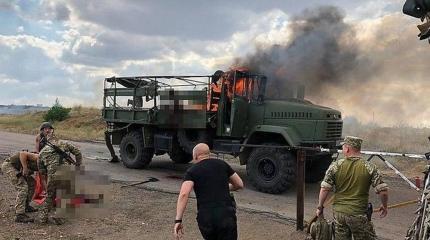 Спецназ ДНР показал видео попадания в спешащий КрАЗ, набитый украинскими военными