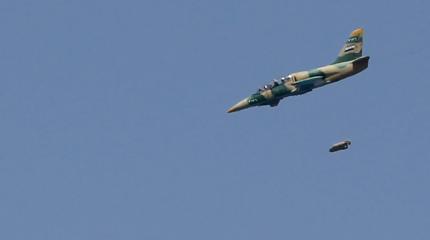 Сирийская авиация продолжает топить в нефти боевиков ДАИШ Сирийская авиация продолжает топить в нефти боевиков ДАИШ